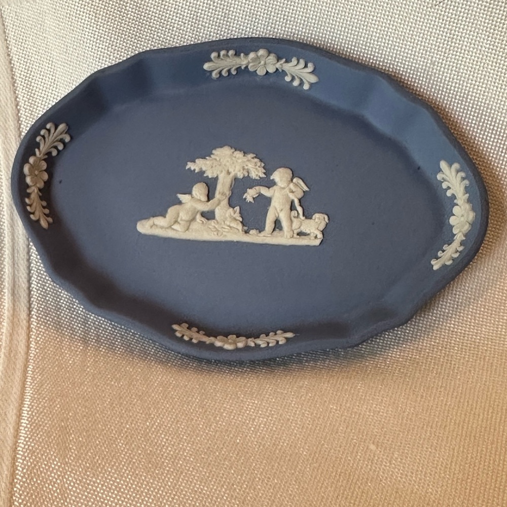 Wedgewood trinket dish . VGUC .